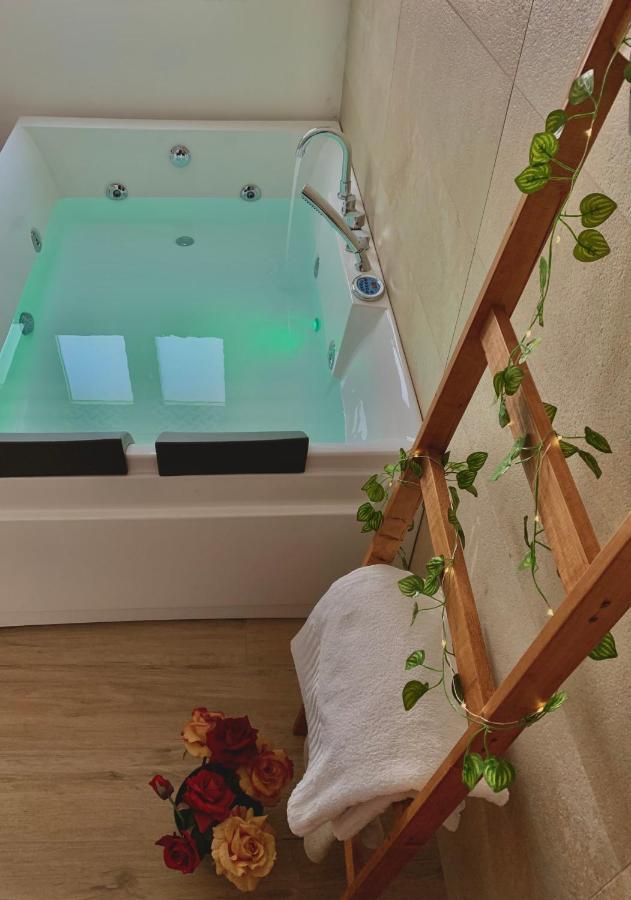 レッチェ Casa Alera Con Idromassaggioヴィラ エクステリア 写真